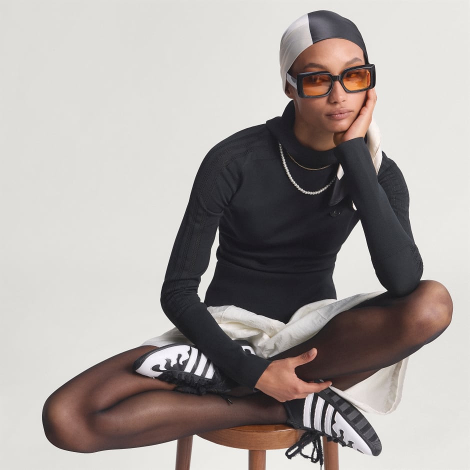 KNITTED HOODED LONG SLEEVE