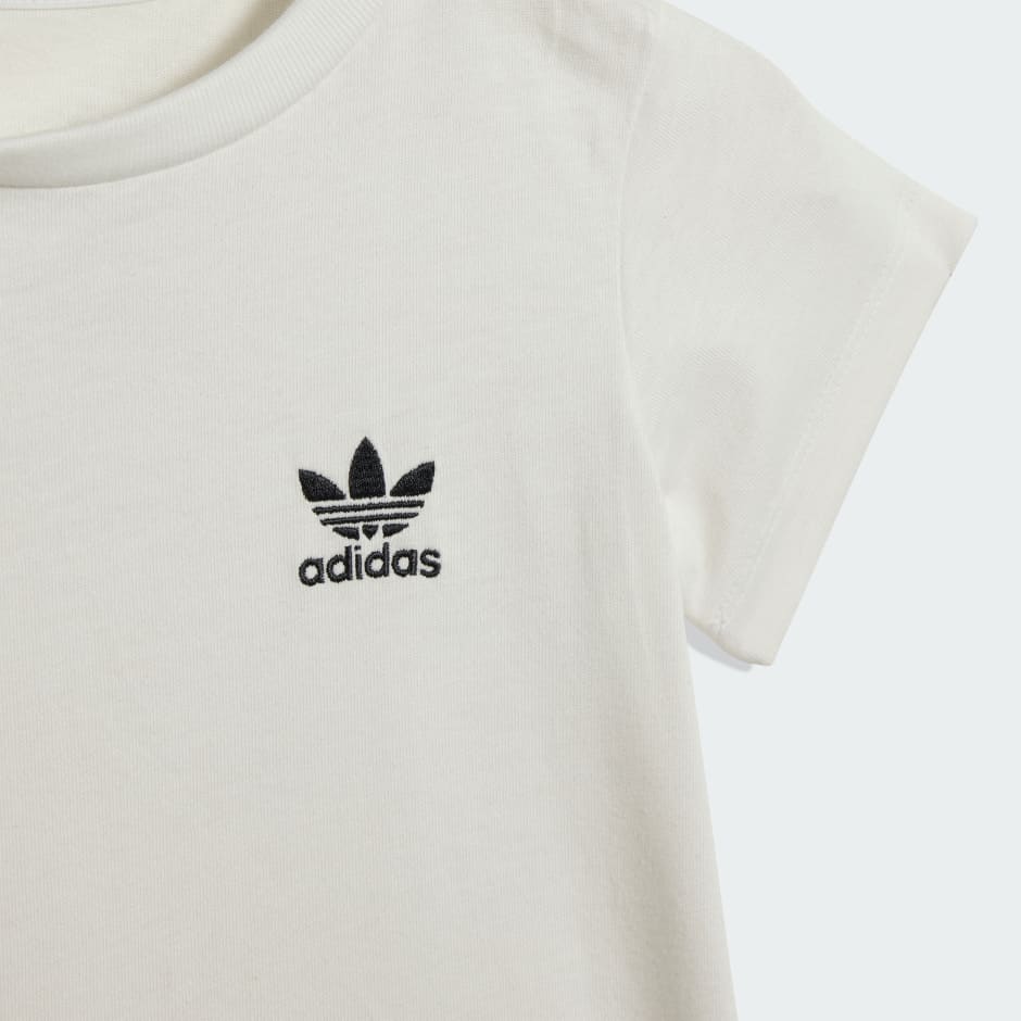 طقم شورت وتيشيرت للأطفال