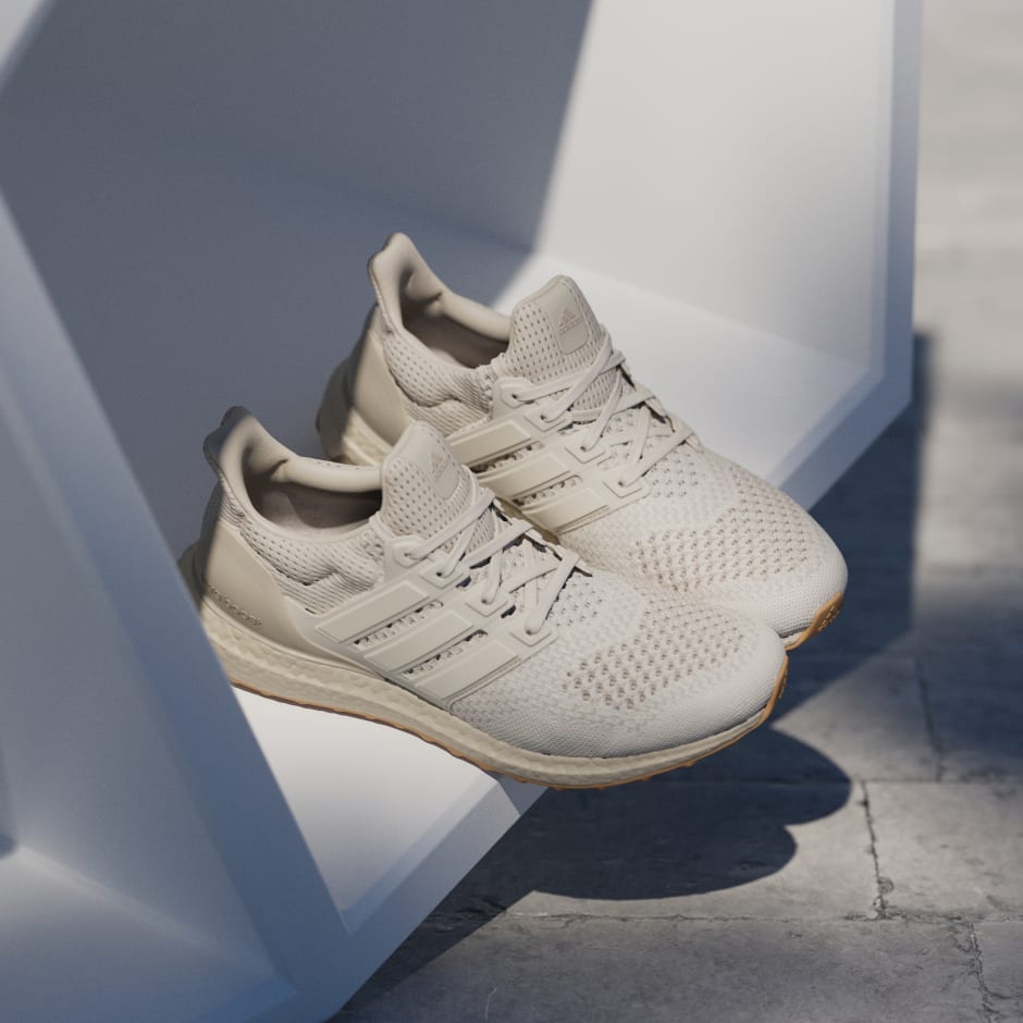 נעלי Ultraboost 1.0