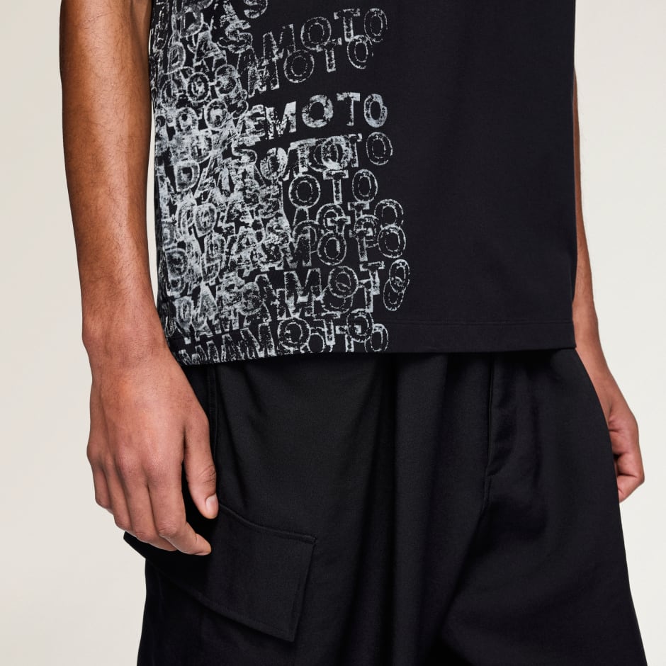 TRICOU CU M&Acirc;NECĂ SCURTĂ Y-3 GFX