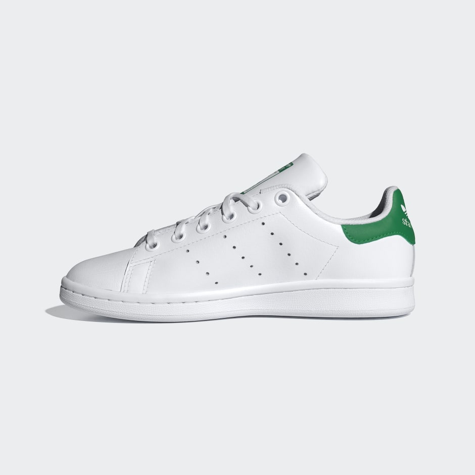 STAN SMITH J