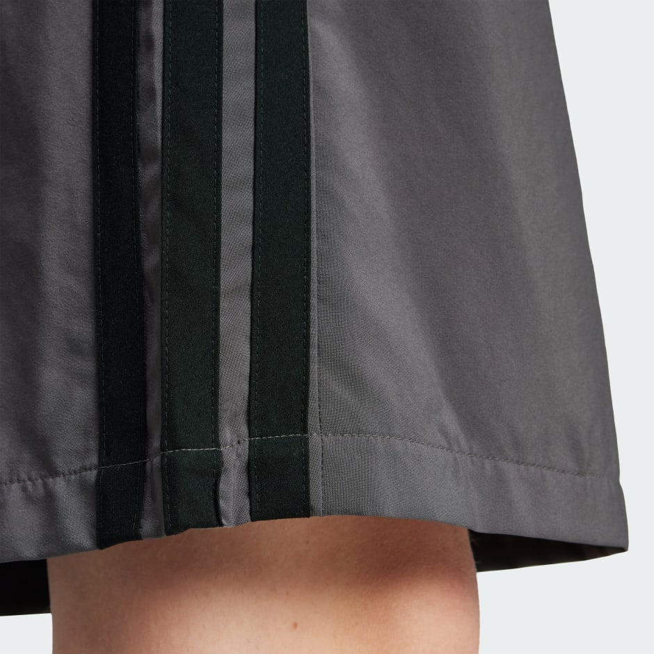 Essential 3-Stripes Chelsea Shorts
