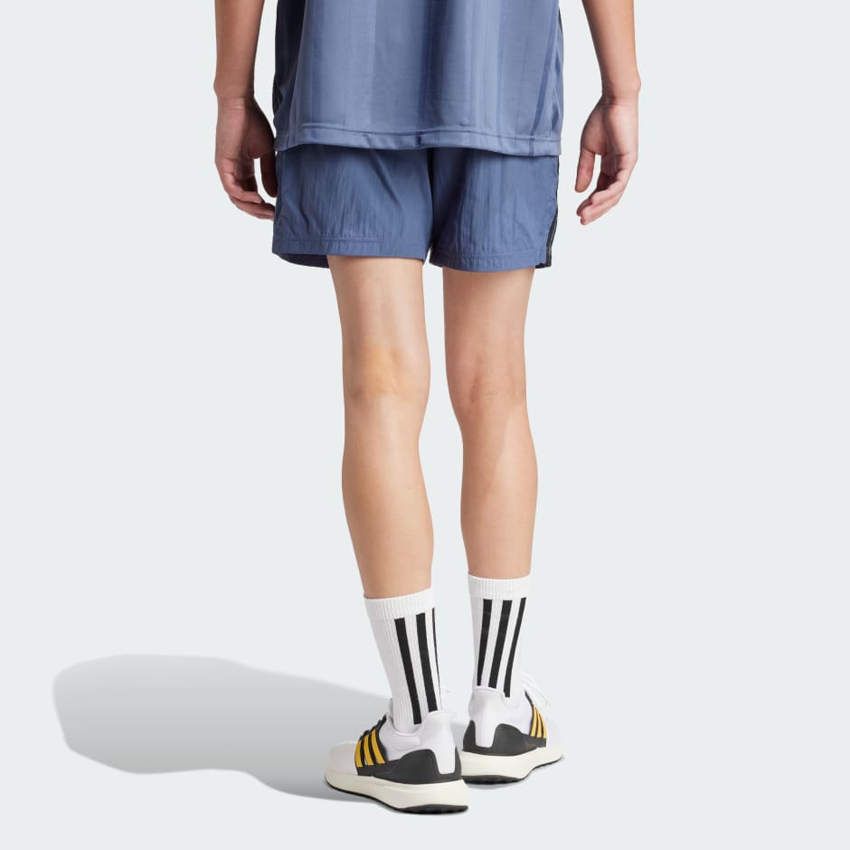 Tiro Lightweight Woven Shorts