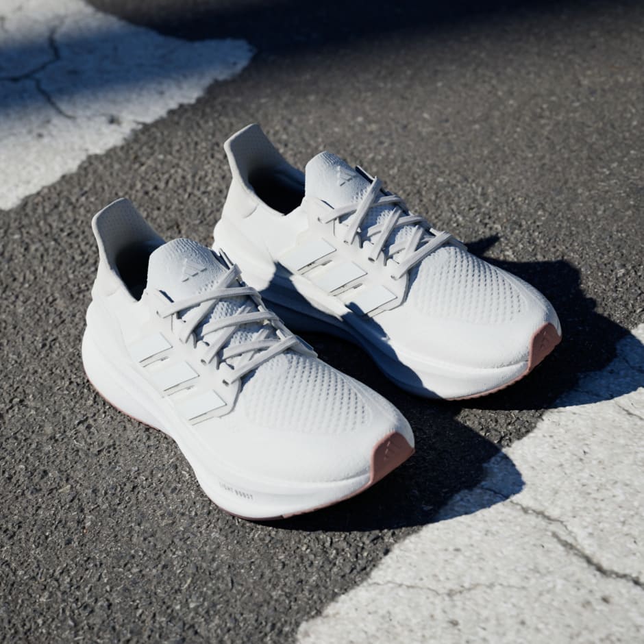 حذاء Ultraboost Light 2.0