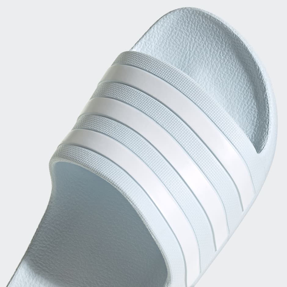 adilette adissage