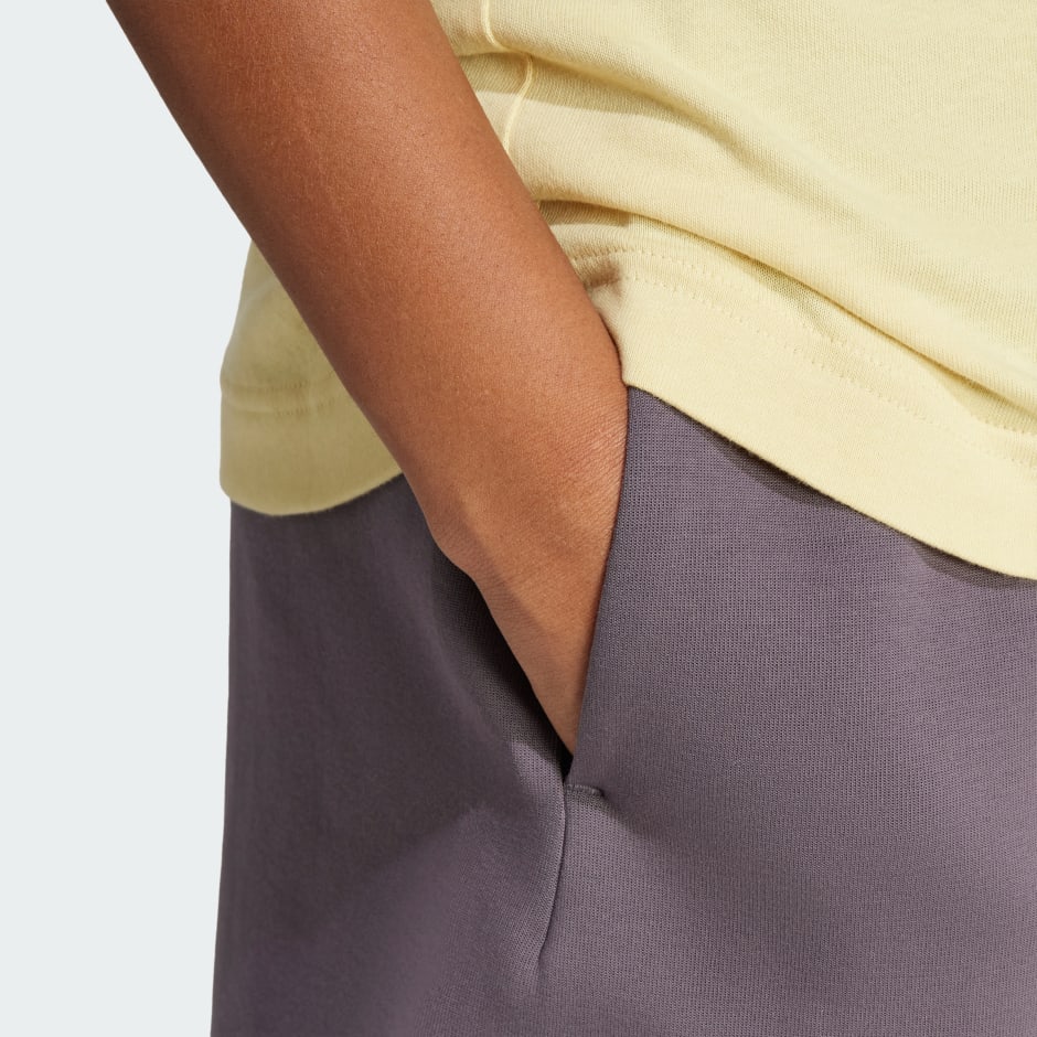Future Icons Small Logo Shorts