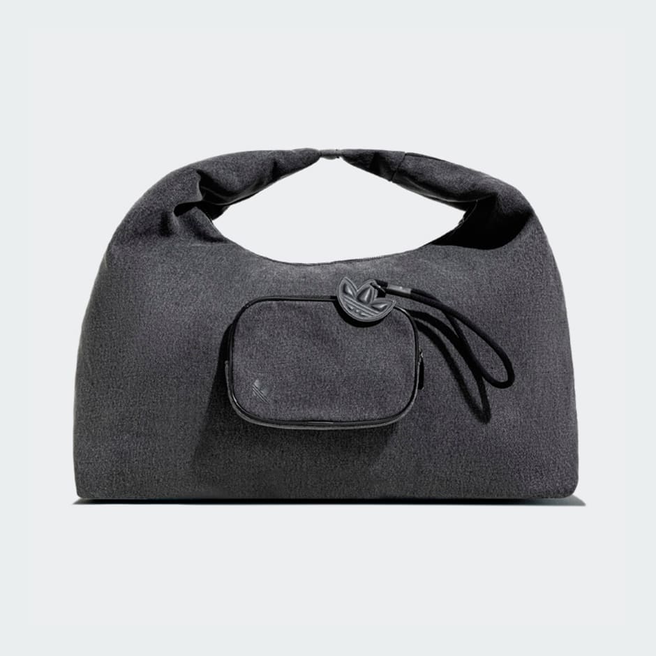 D SHOULDER BAG
