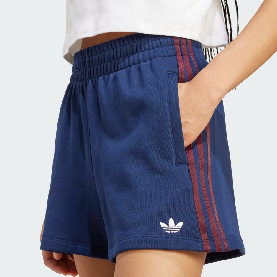 Graphic Crest Loose Shorts
