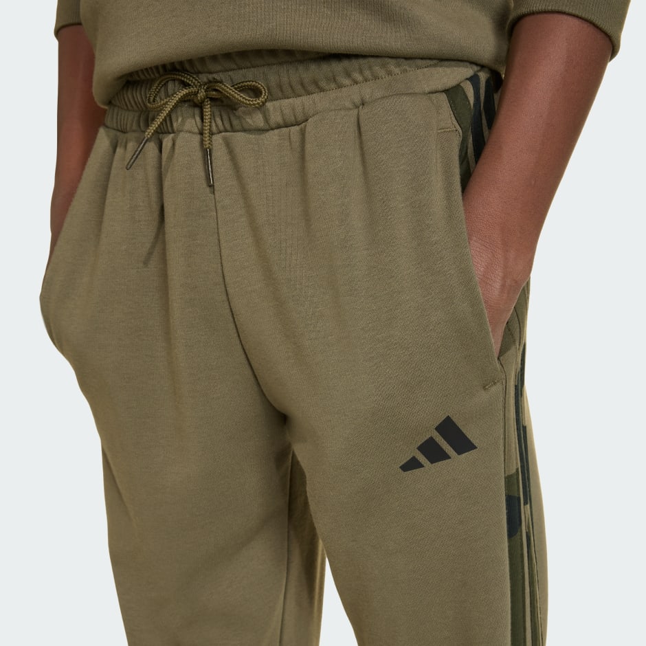 SEASONALS CAMO TRACKSUIT