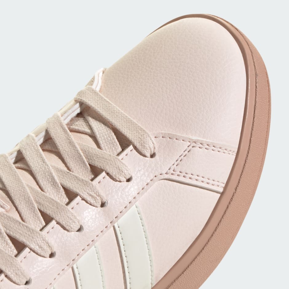 Pantofi Grand Court Base