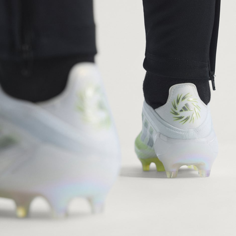 Ghetele de fotbal pentru femei F50 SPARKFUSION ELITE fără șireturi, pentru teren dur / artificial