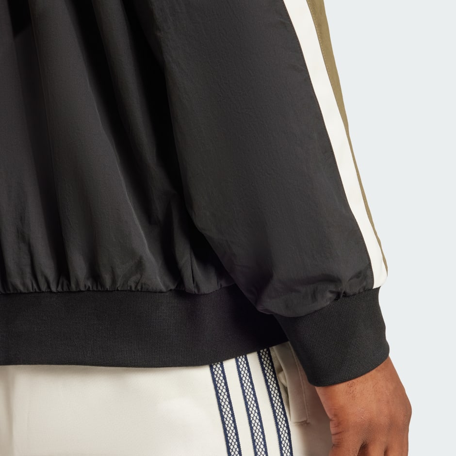 Cutline Pullover Top