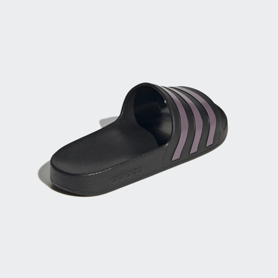 Adilette Aqua Slides