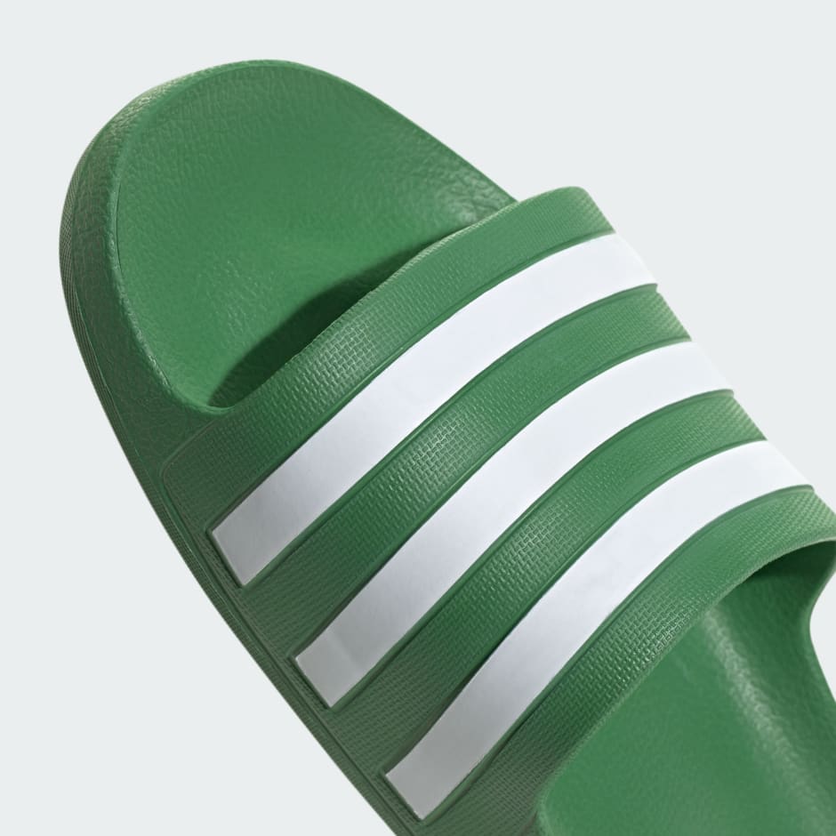 Adilette Aqua Slides