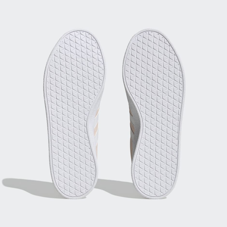 VL Court 2.0 Suede Shoes