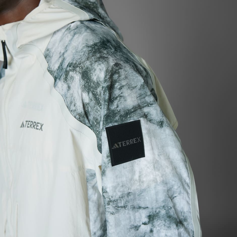 アディダスレディースNATIONAL GEOGRAPHIC WIND.RDY WINDBREAKER adidas National Geographic WIND.RDY Jacket - Grey | adidas