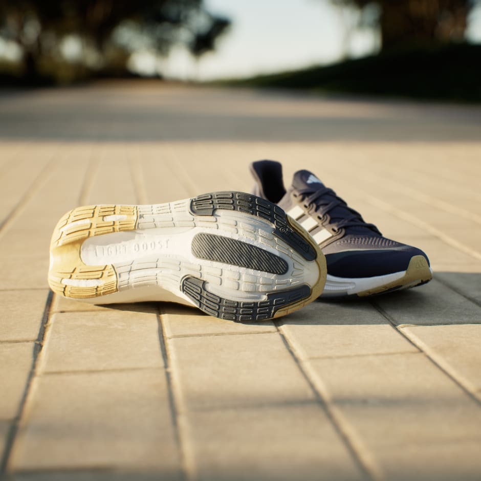 נעלי Ultraboost Light