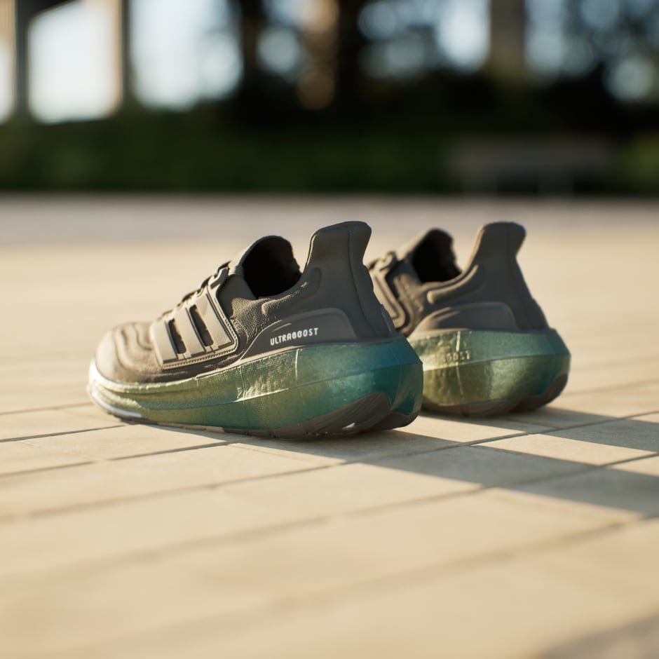 נעלי Ultraboost Light 