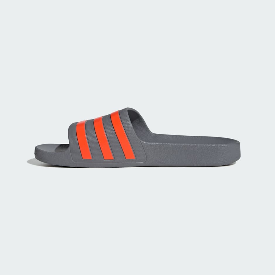 Adilette Aqua Slides