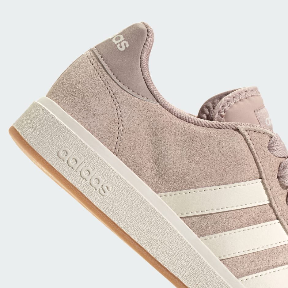 Pantofi Grand Court Base anii 2000