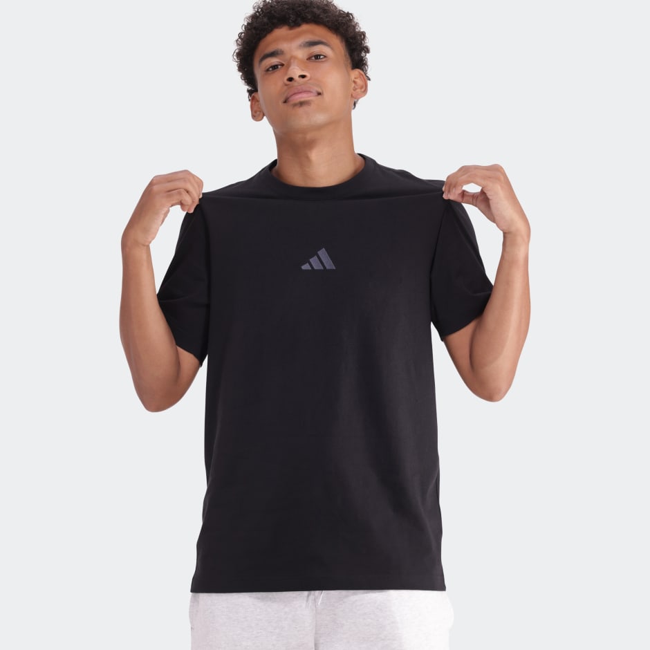 Essentials Small Logo Single Jersey T-Shirt