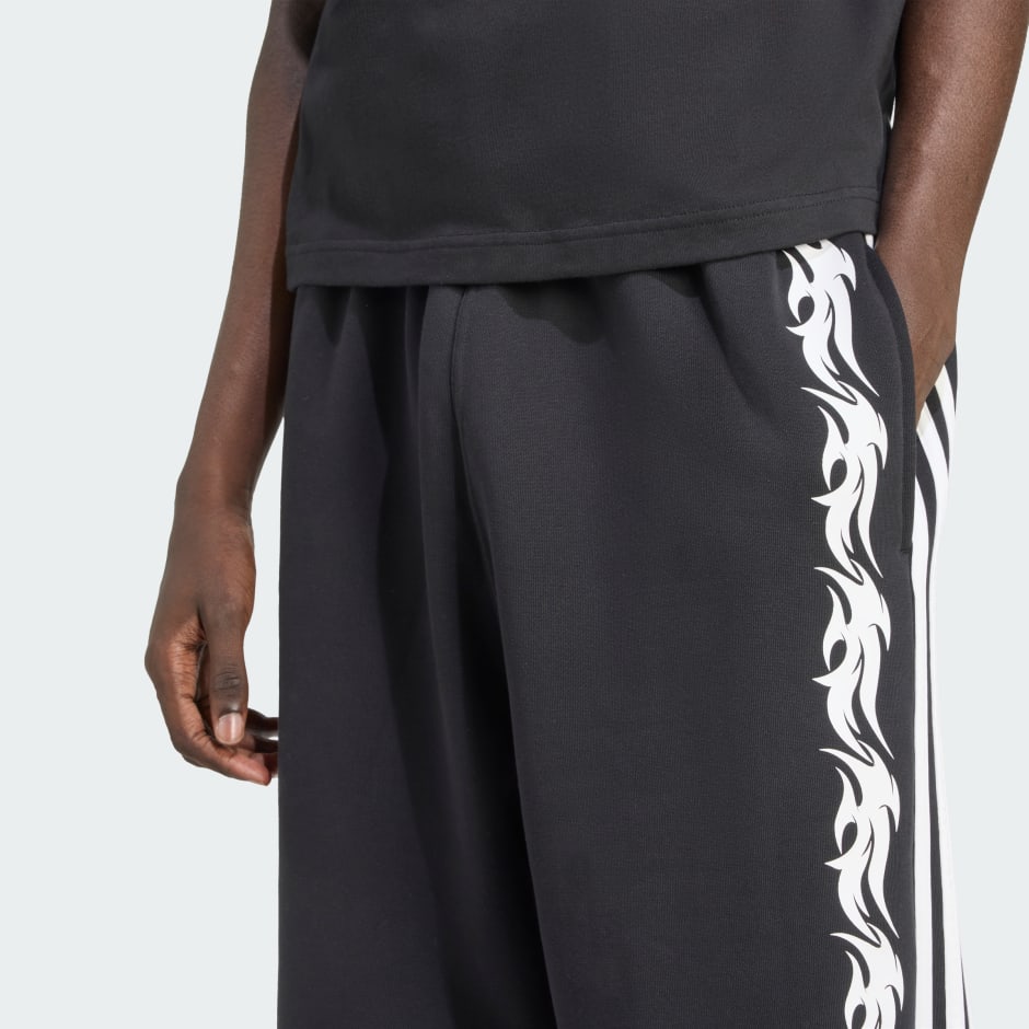 Spiders Oversized Inch Sweat Shorts