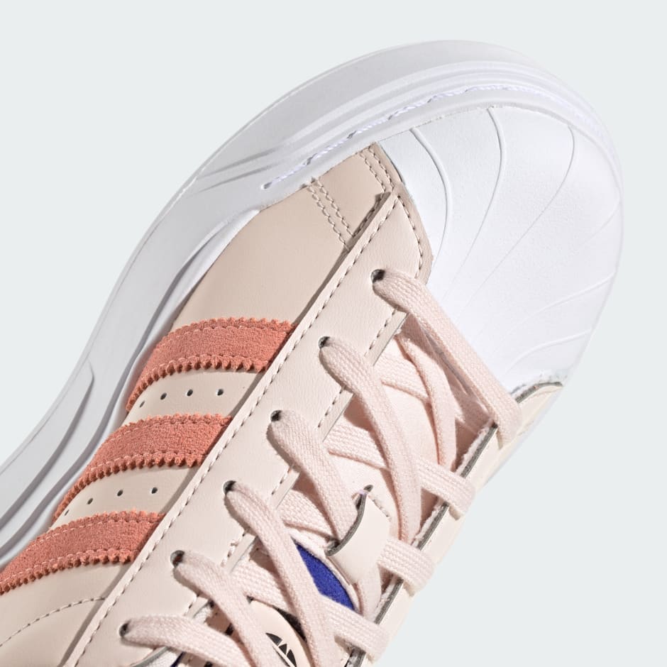 Pale pink adidas clearance superstar