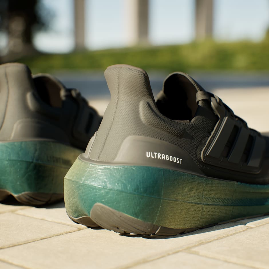 נעלי Ultraboost Light 
