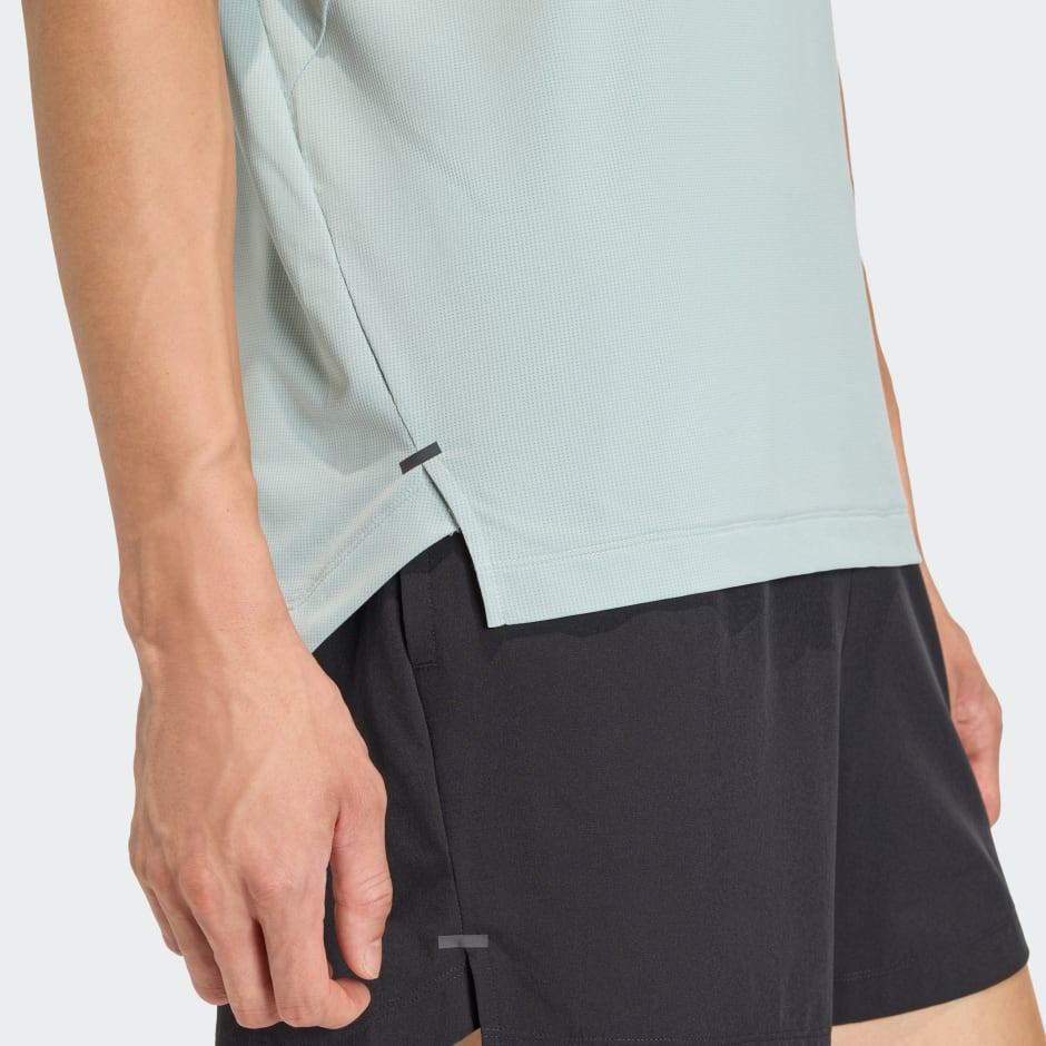 D4T ESSENTIALS T-SHIRT