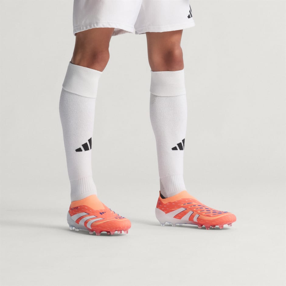 Predator Elite Laceless Firm Ground Boots