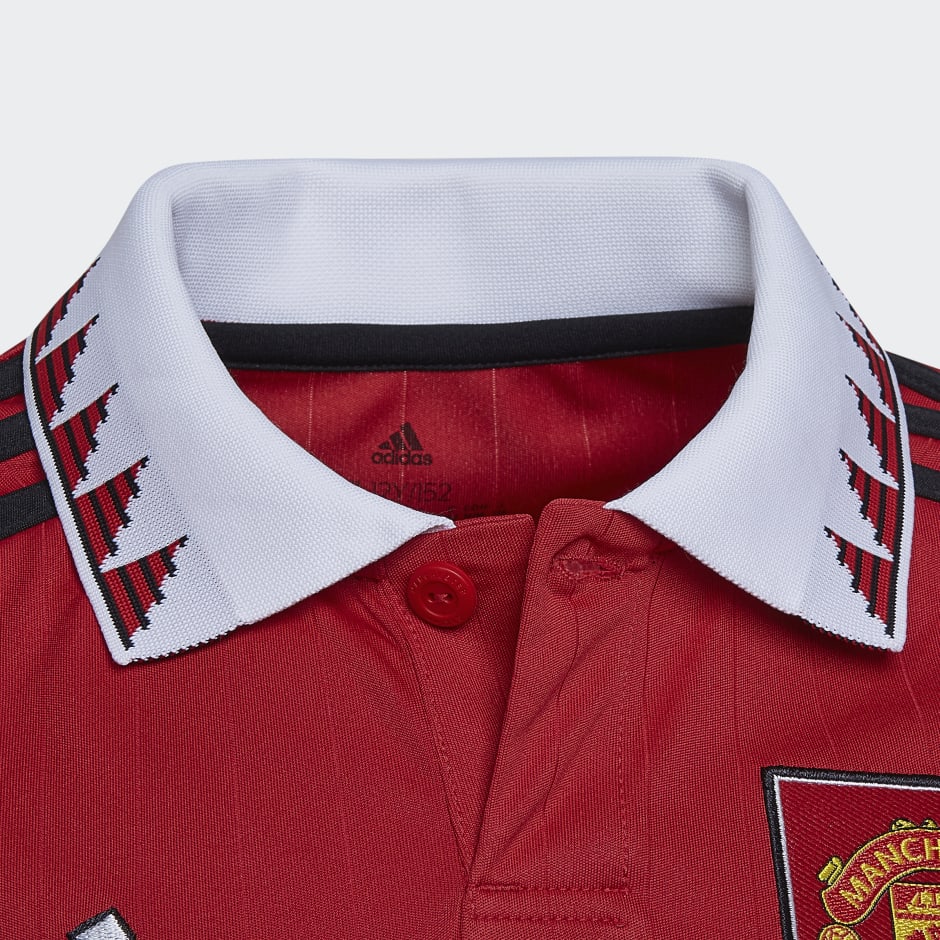 Manchester united hot sale collar jersey