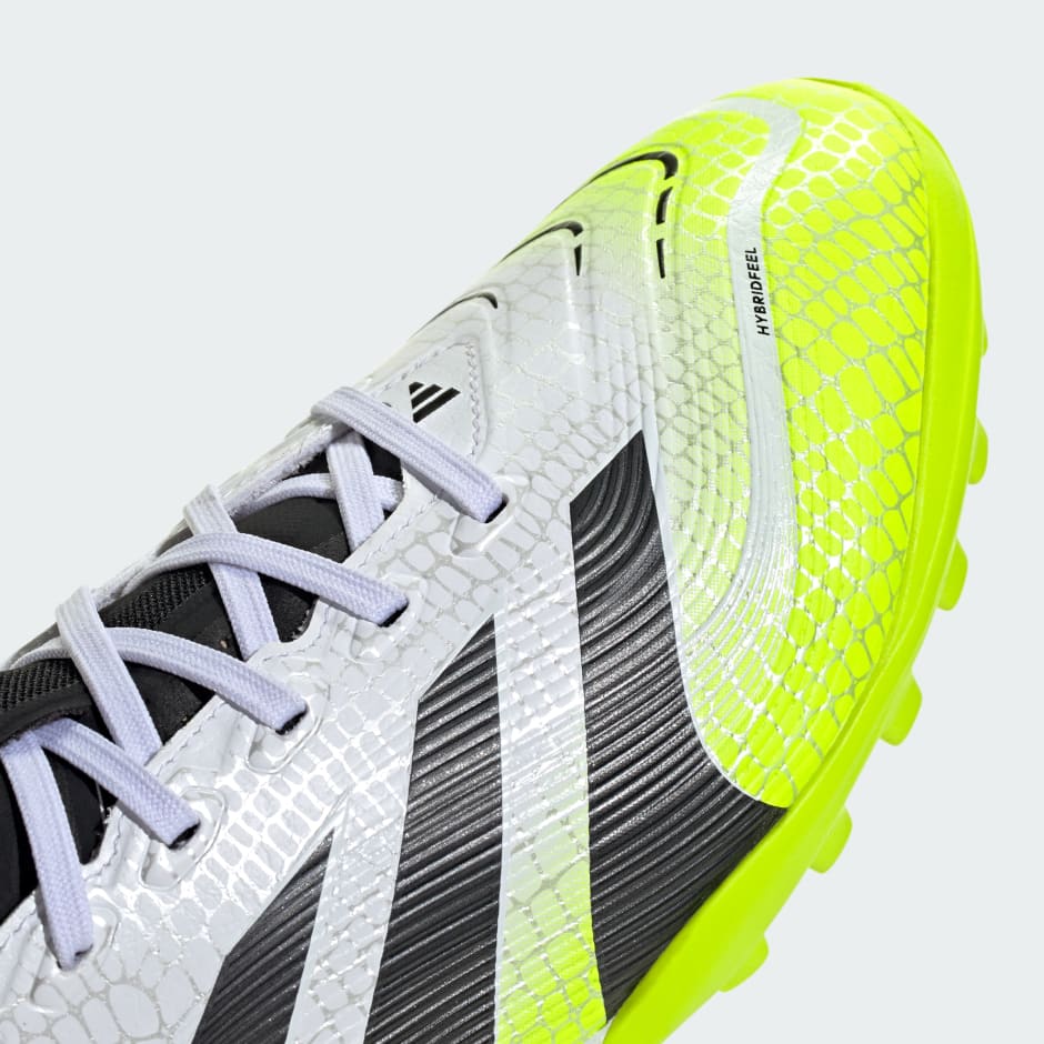 Predator League Turf Boots