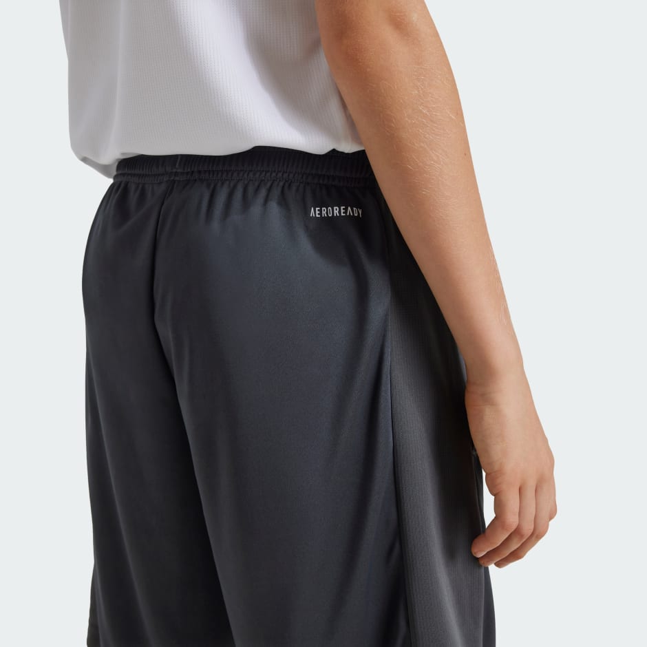 Train Essentials Logo Regular Fit Shorts Kids