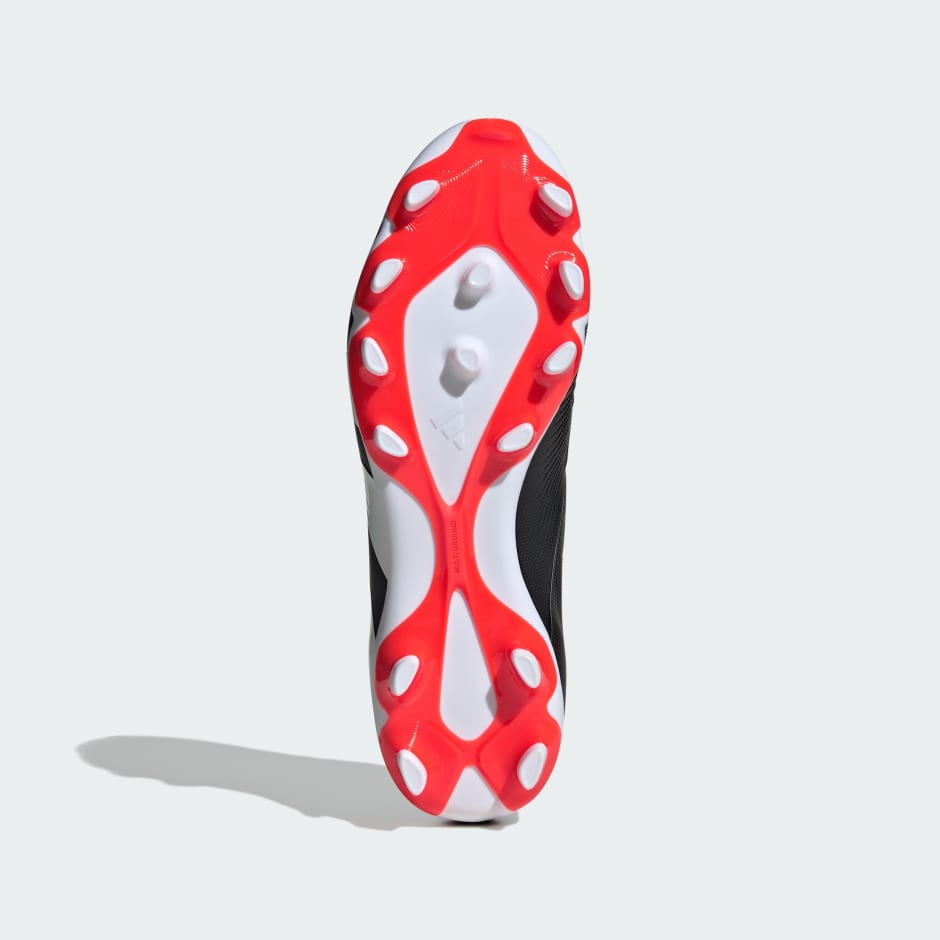 Ghete cu profil jos pentru diverse tipuri de teren Predator 24 League