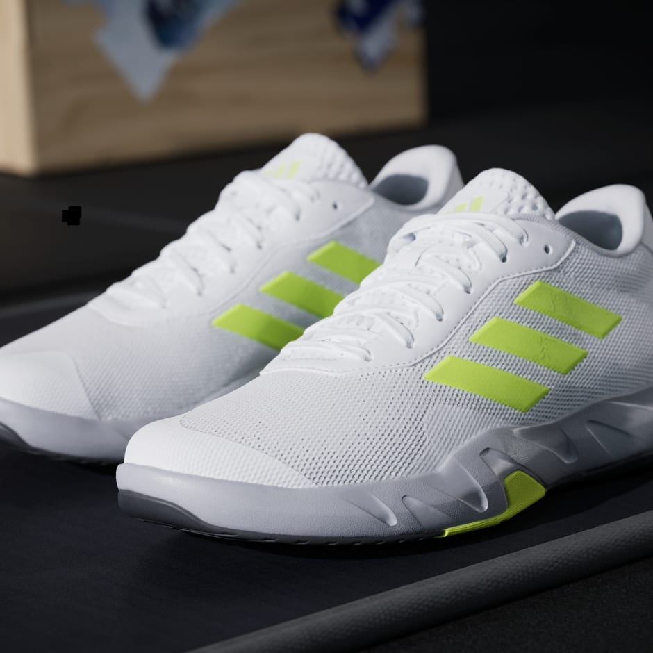 Amplimove Training Shoes