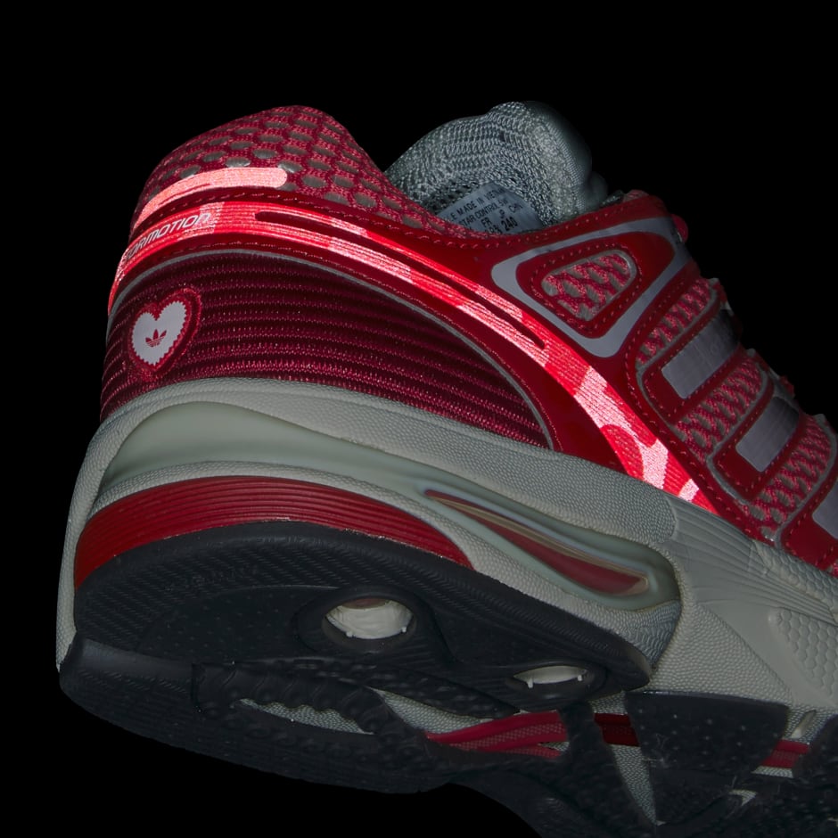 ADISTAR CONTROL 5 W Shoes