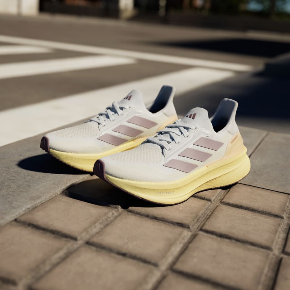Ultraboost 5x 跑鞋