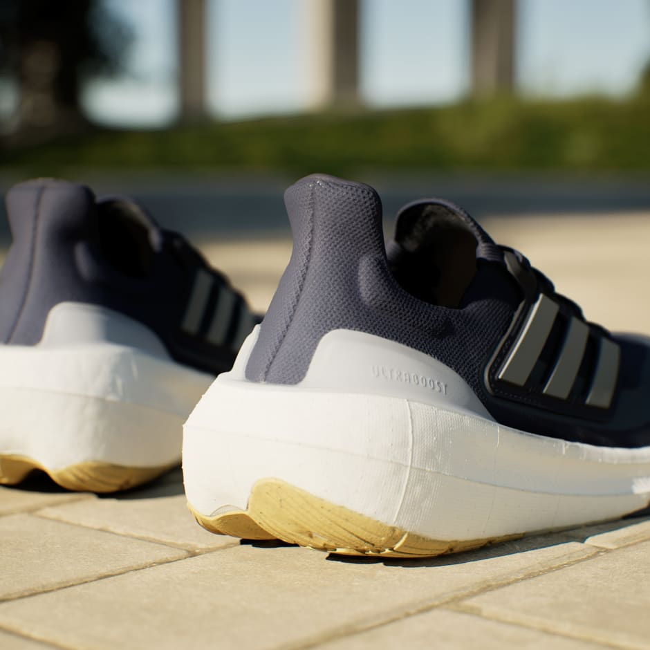 נעלי Ultraboost Light