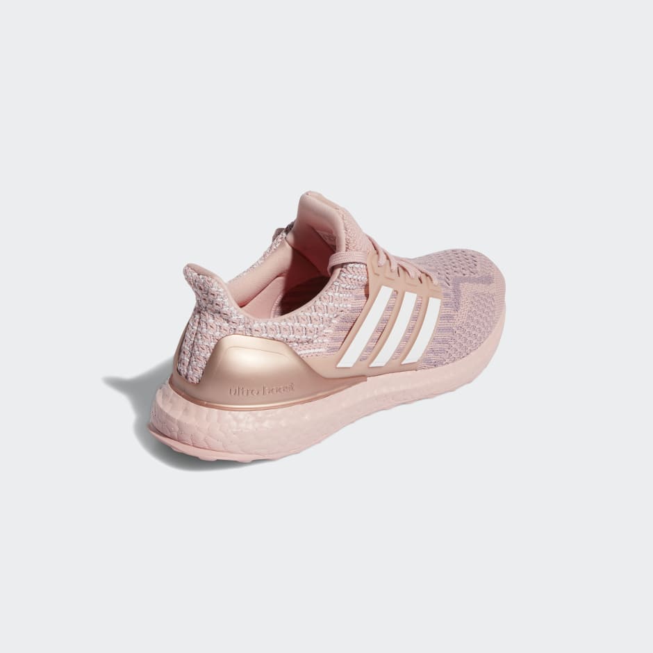 ULTRABOOST 5.0 DNA נעלי