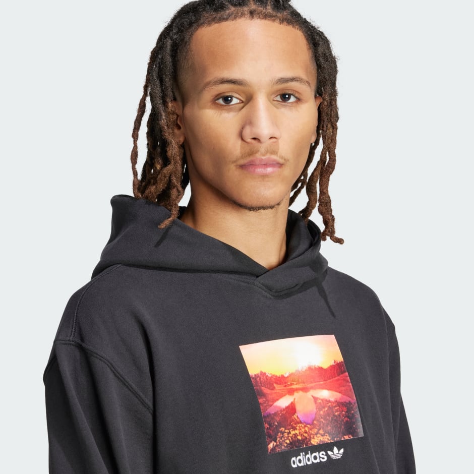 GRAPHIC HOODIE