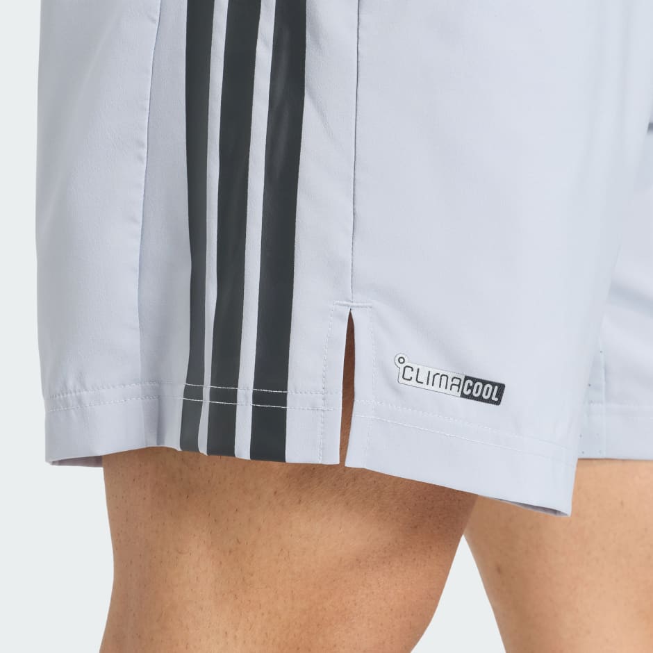 Pantaloni scurți de antrenament cu 3 dungi Tech Essentials