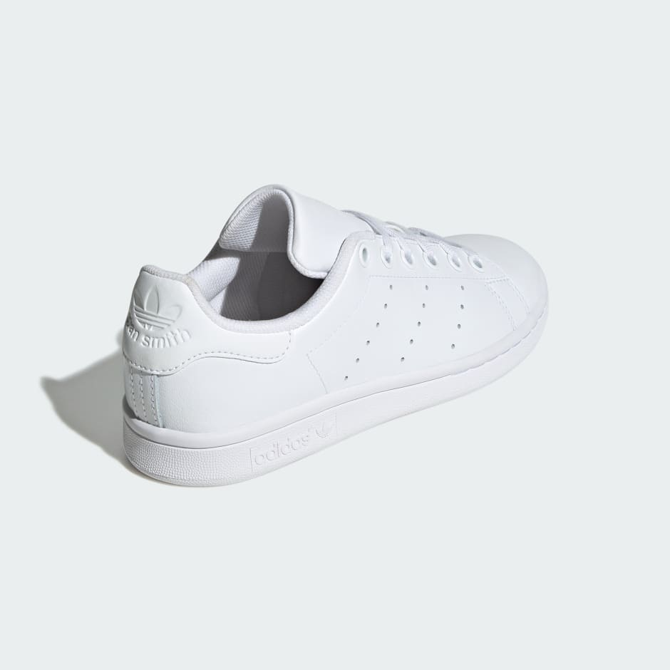 STAN SMITH J