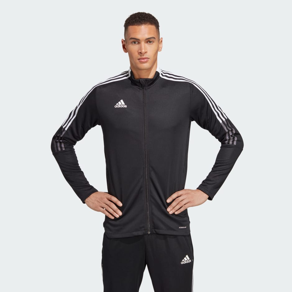 https://assets.adidas.com/images/w_940,f_auto,q_auto/9dd2609fd503442196b8ac370103234f_9366/GM7319_21_model.jpg