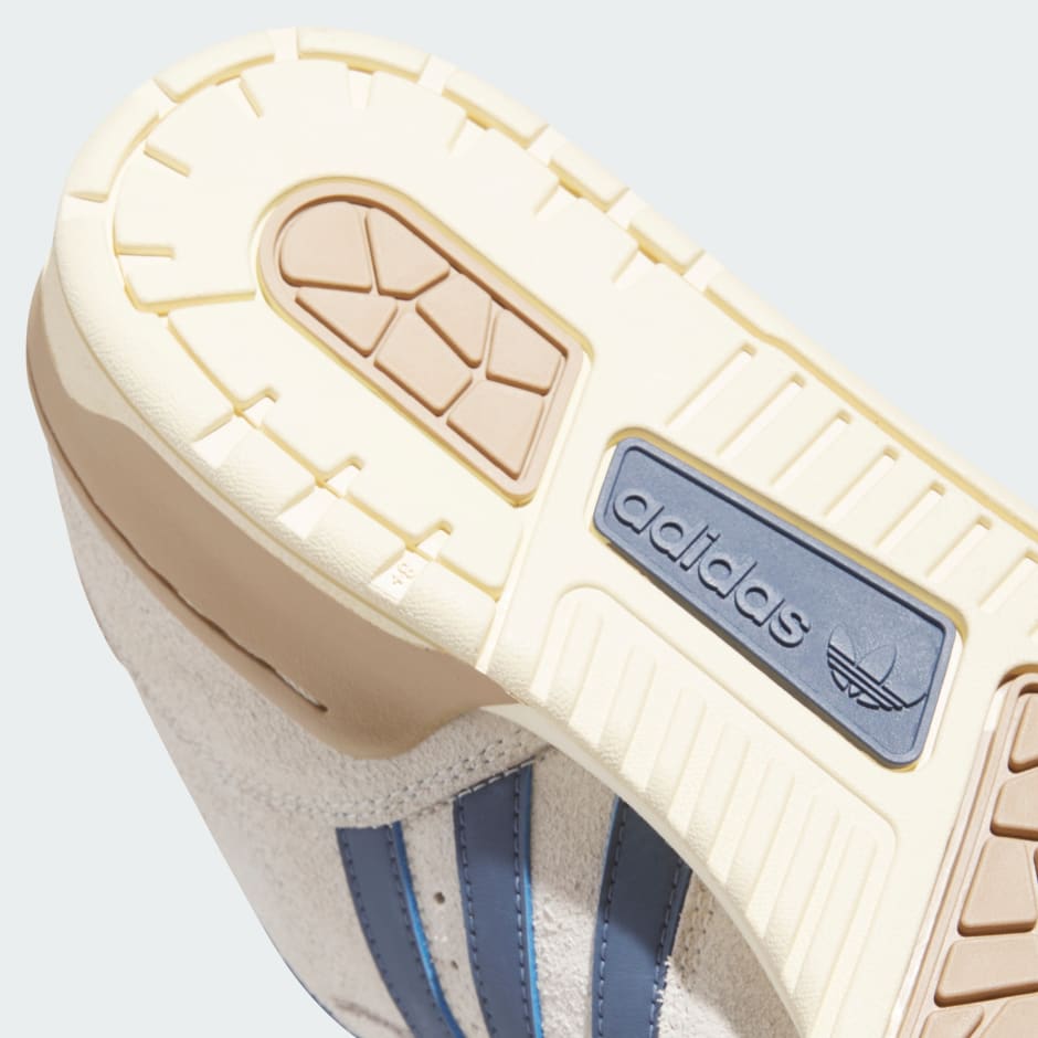 Rivalry Low Shoes