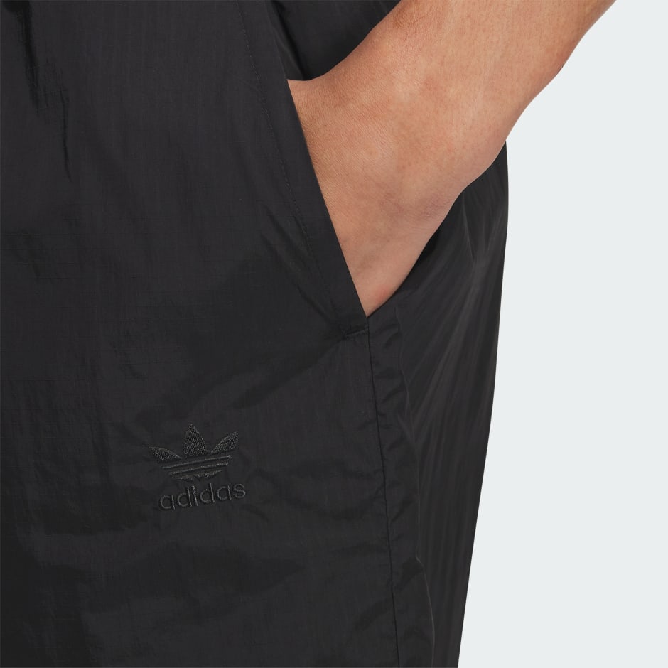 Trefoil Logo Play Football Graphic Light Woven Shorts