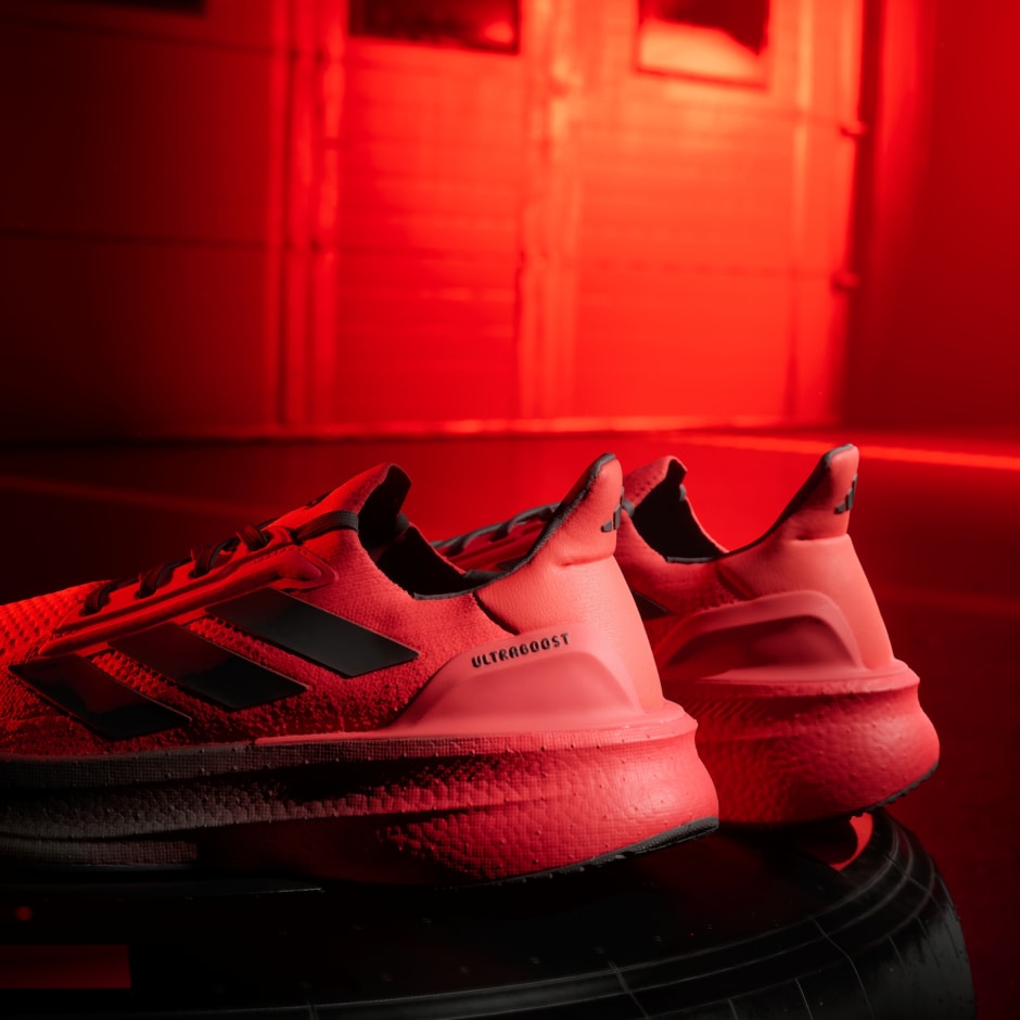 Pantofi ULTRABOOST 5 AUDI F1 TEAM