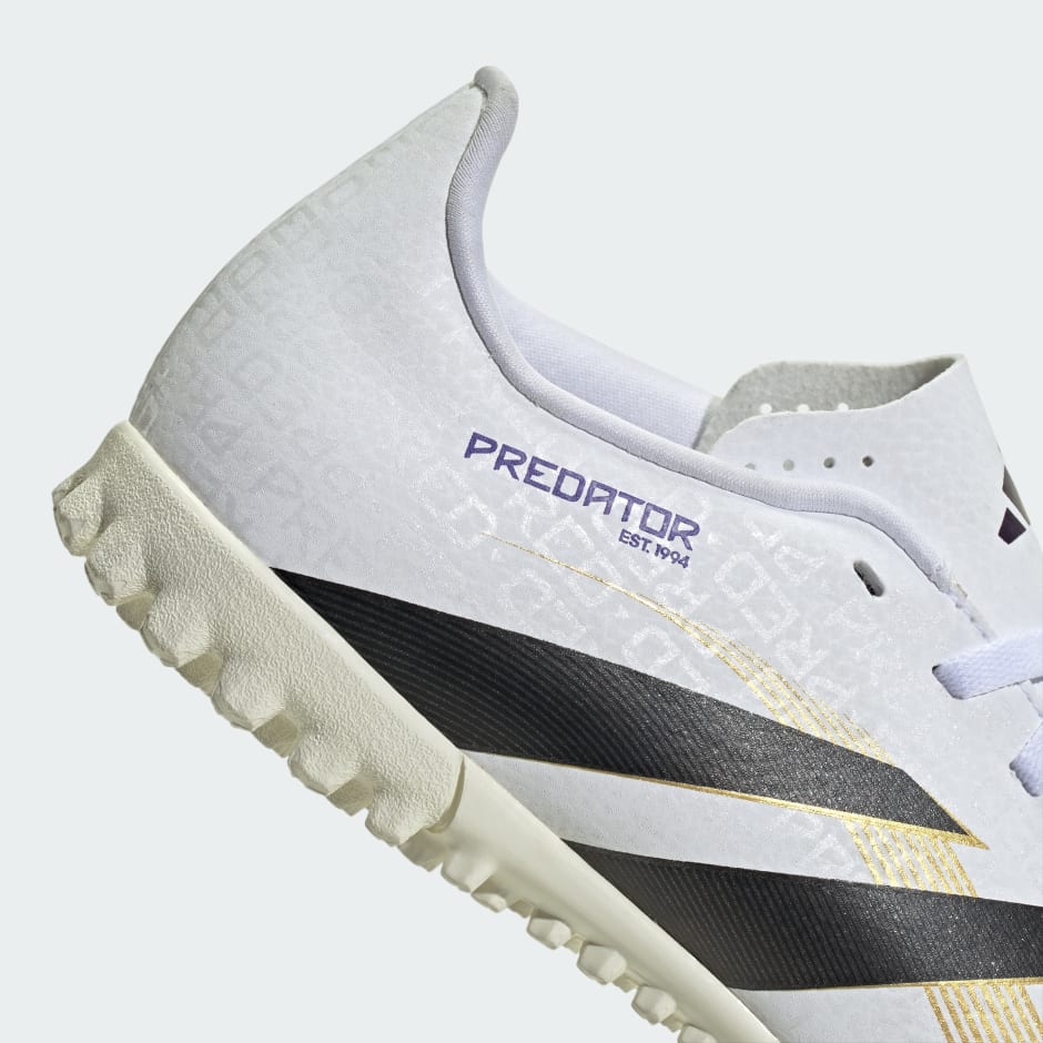 Guayos Predator Club de ni&ntilde;os para pasto sint&eacute;tico