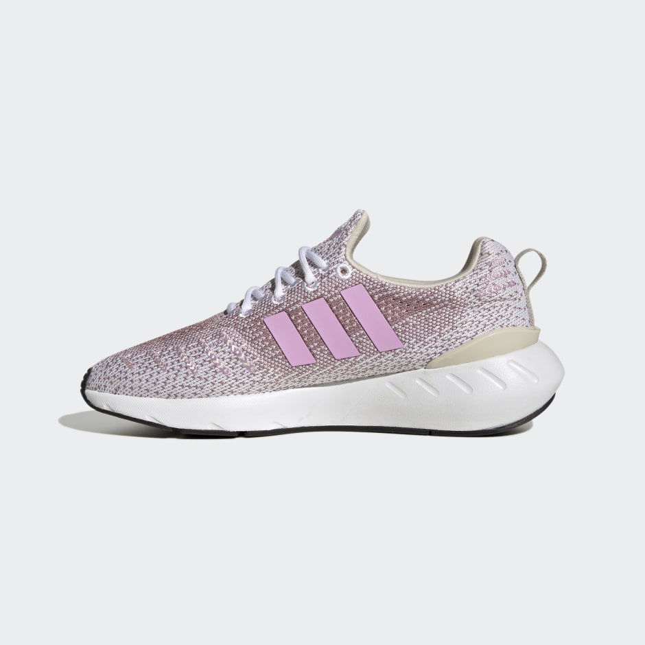 Tenis Swift Run 22