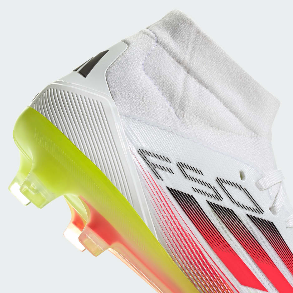 Ghete pentru teren dur F50 Pro Mid