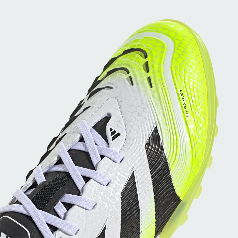 Predator Pro Turf Boots